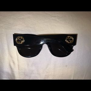 GUCCI SUNGLASSES